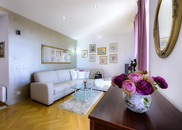 Kulisic شقة مْليني