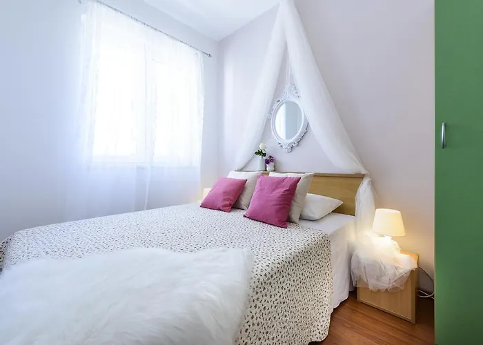 Kulisic * مْليني